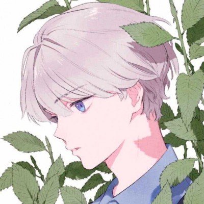两女子推护理床上的老人赏花
